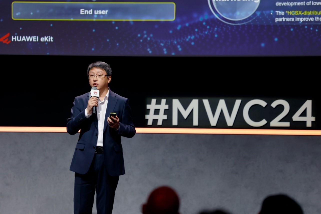 Wei Xianbin, Director of the Distribution Business Dept of Huawei Enterprise Sales Dept